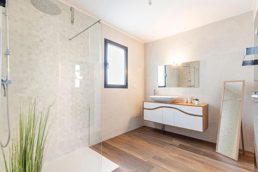 Villa Des Rives Du Tarn Avec Jacuzzi Montans Luaran gambar